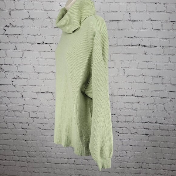Free People Green Knit Oversized Pullover Turtleneck Sweater Size Medium M - Picture 10 of 11